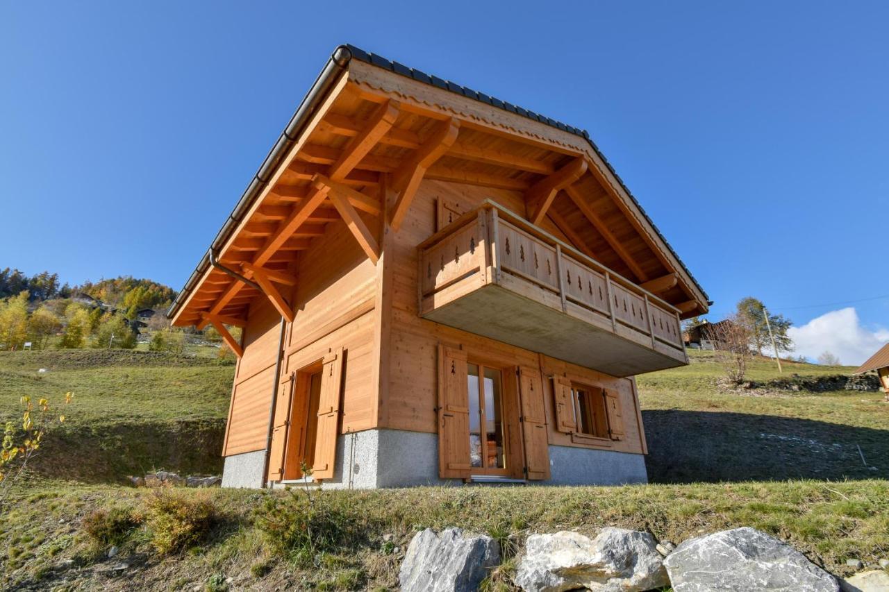 Вілла Chalet Le Cerf - Newly Build - Wow Views! Ла-Тзумаз Екстер'єр фото
